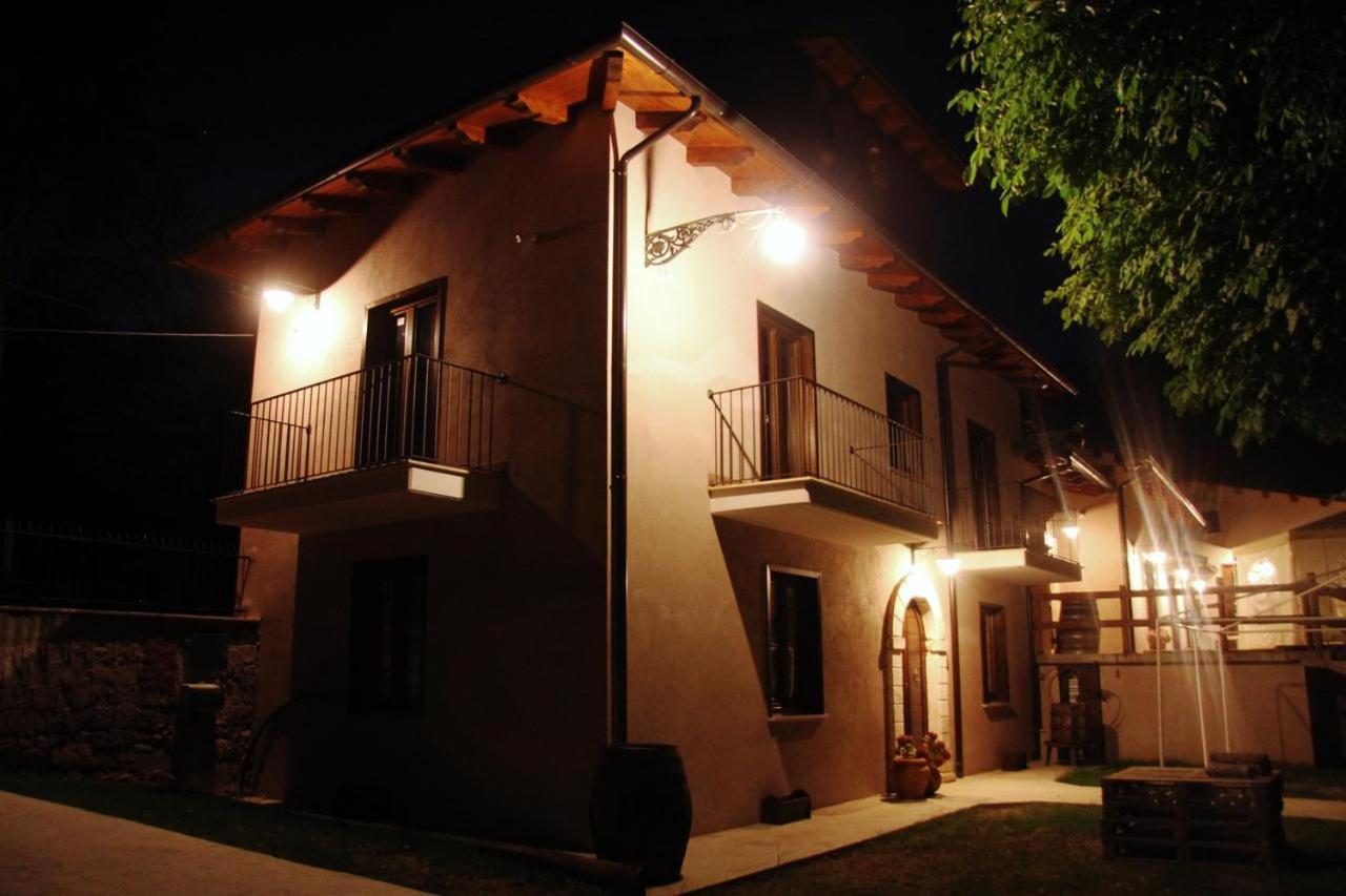 "Il Casaletto" Agriturismo Moderno, Vista Panoramica E Cibo Spettacolare- Scurcola Marsicana Exteriér fotografie